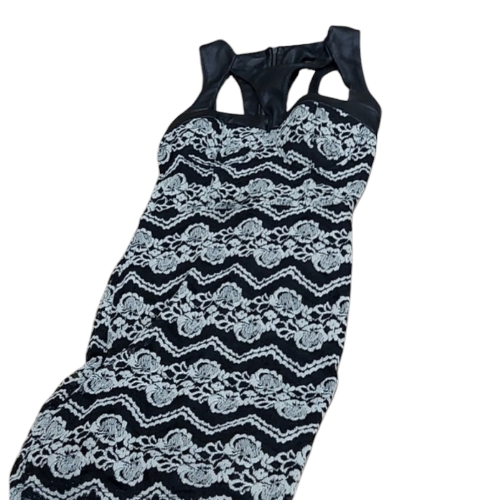 Material girl contrast lace faux leather cutout dress size xs